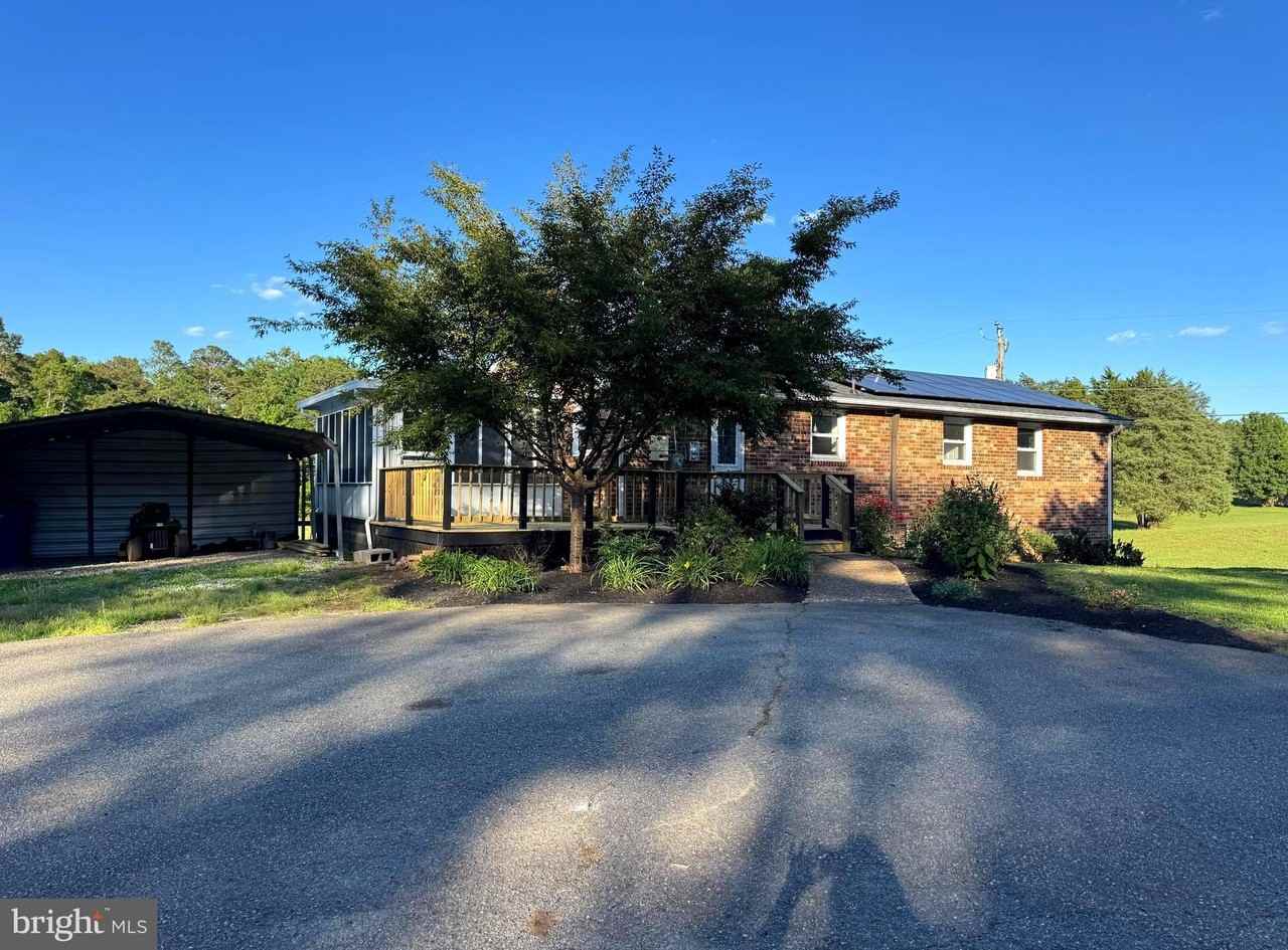 3925 Senior Ln - Photo 5 of 20