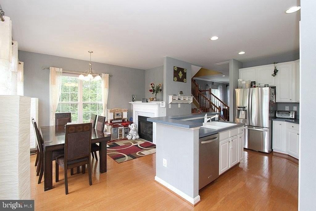44269 Cornish Ln - Photo 6 of 15