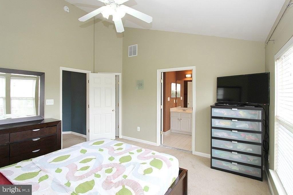 44269 Cornish Ln - Photo 7 of 15