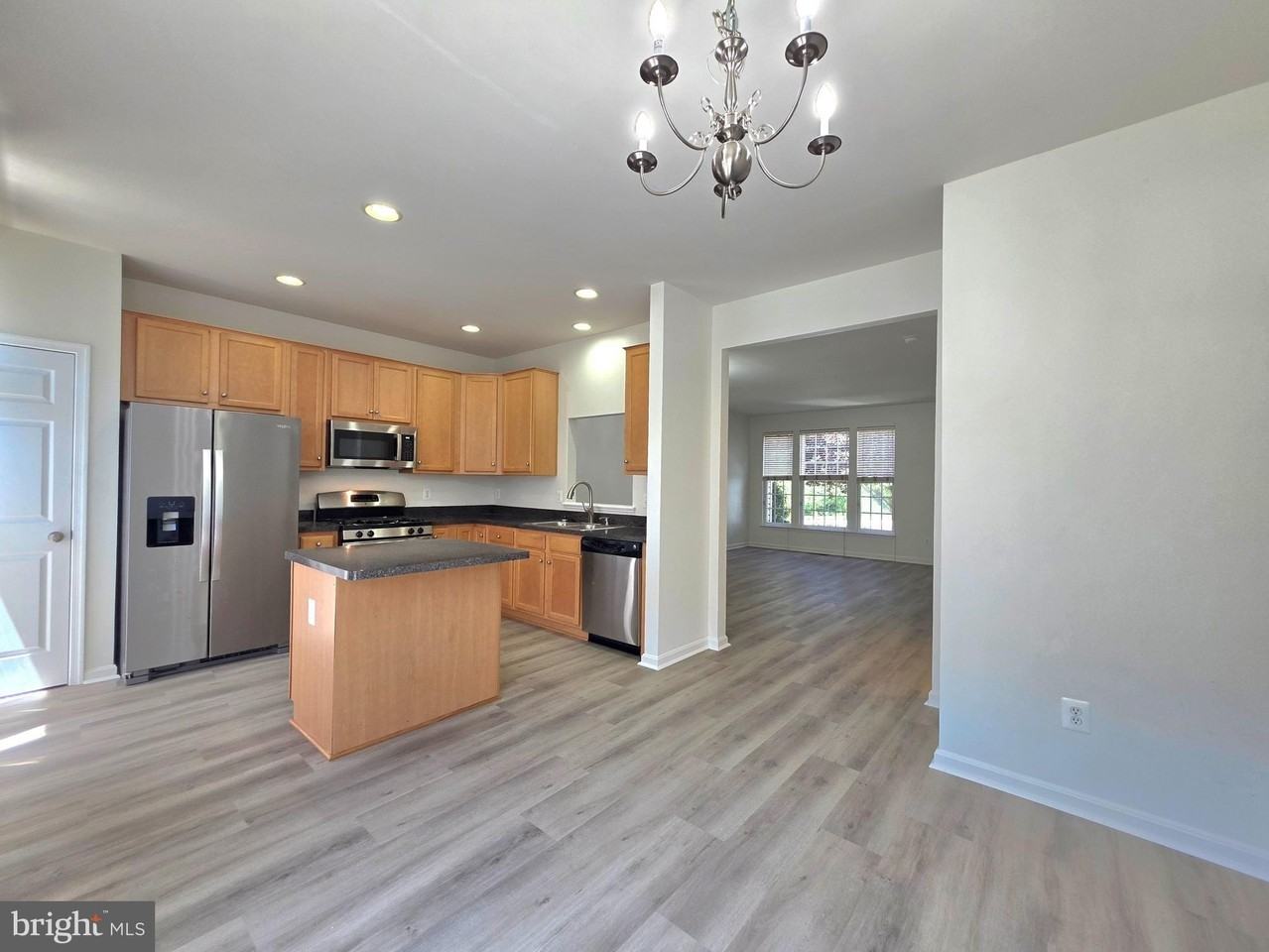 15328 Elizabeth Burbage Loop - Photo 3 of 33
