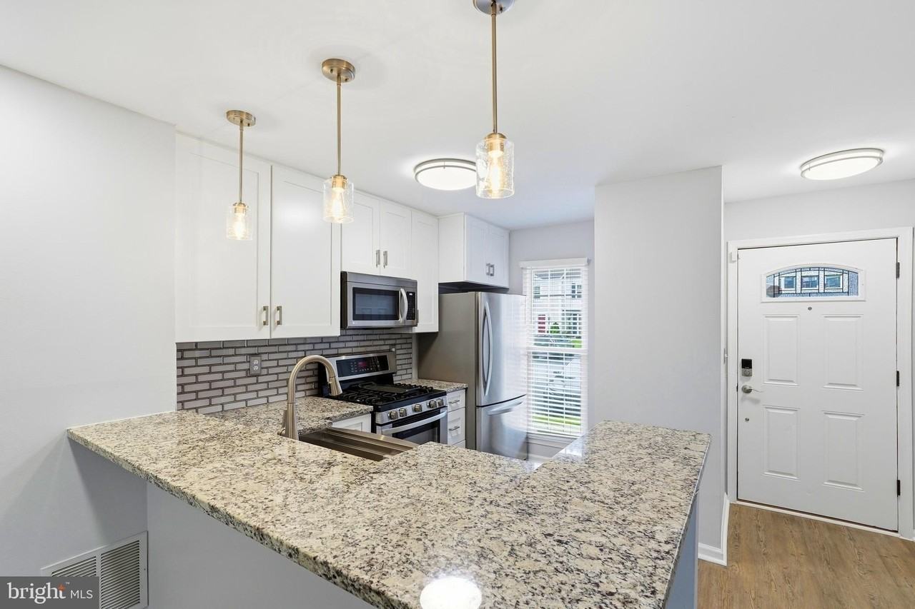 12320 Granada Way - Photo 3 of 26