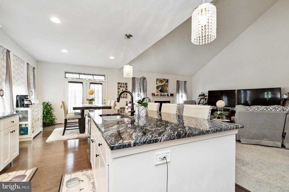 32 Chalice Flower Ct - Photo 4 of 23