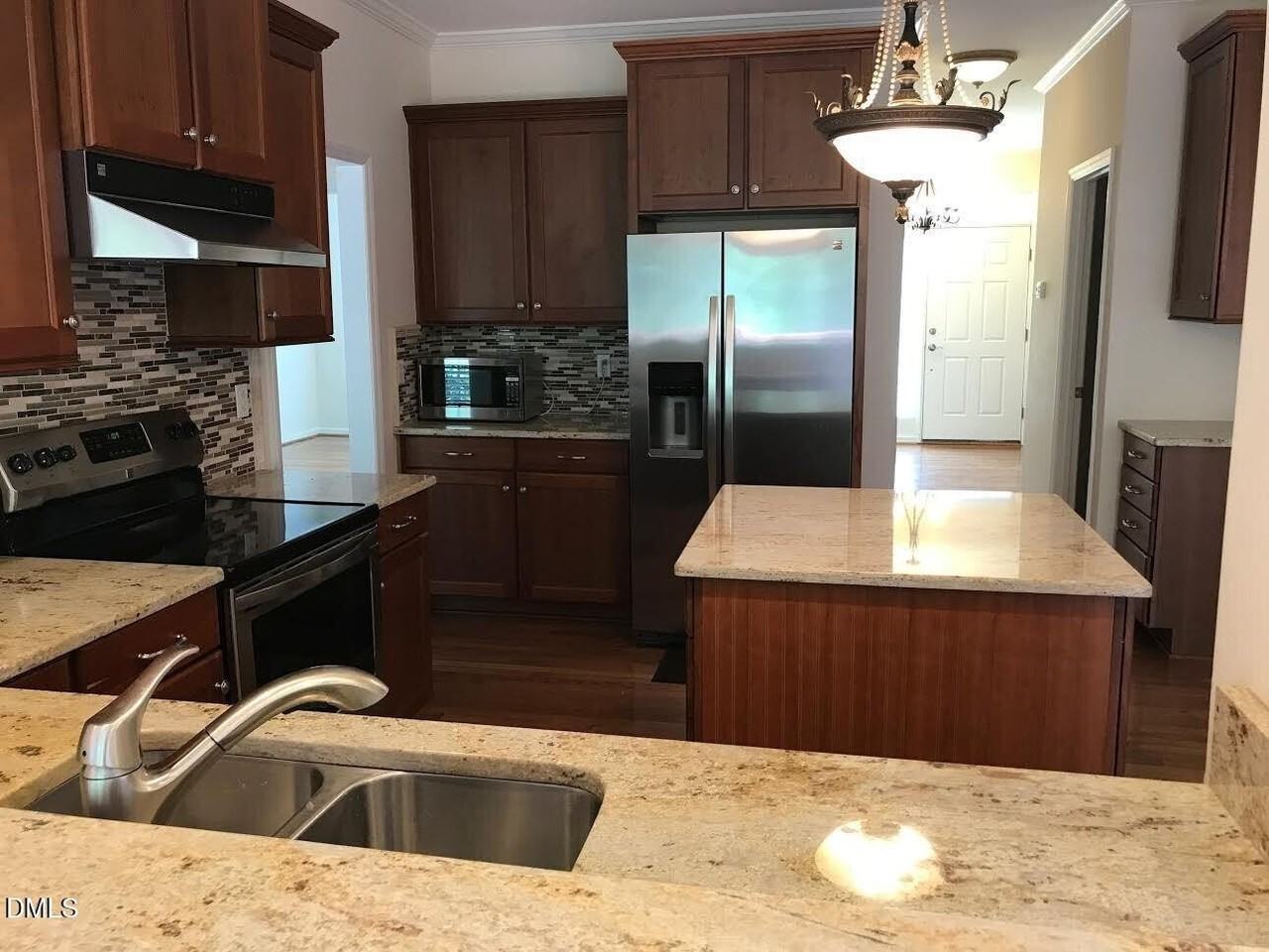 2409 Finley Ridge Ln - Photo 6 of 16