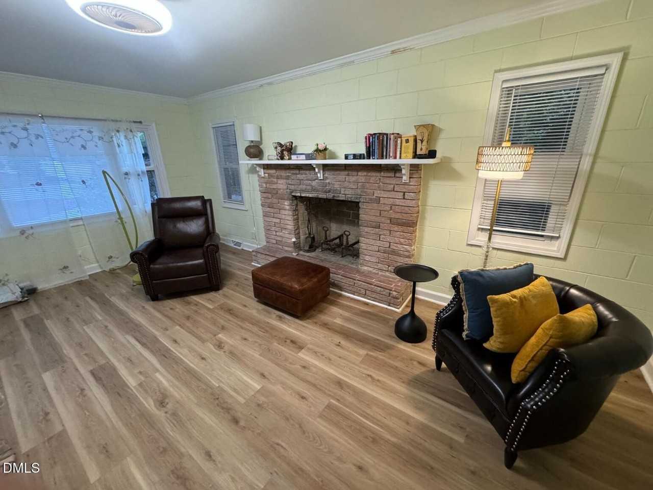 1305 Lynn Rd - Photo 6 of 18