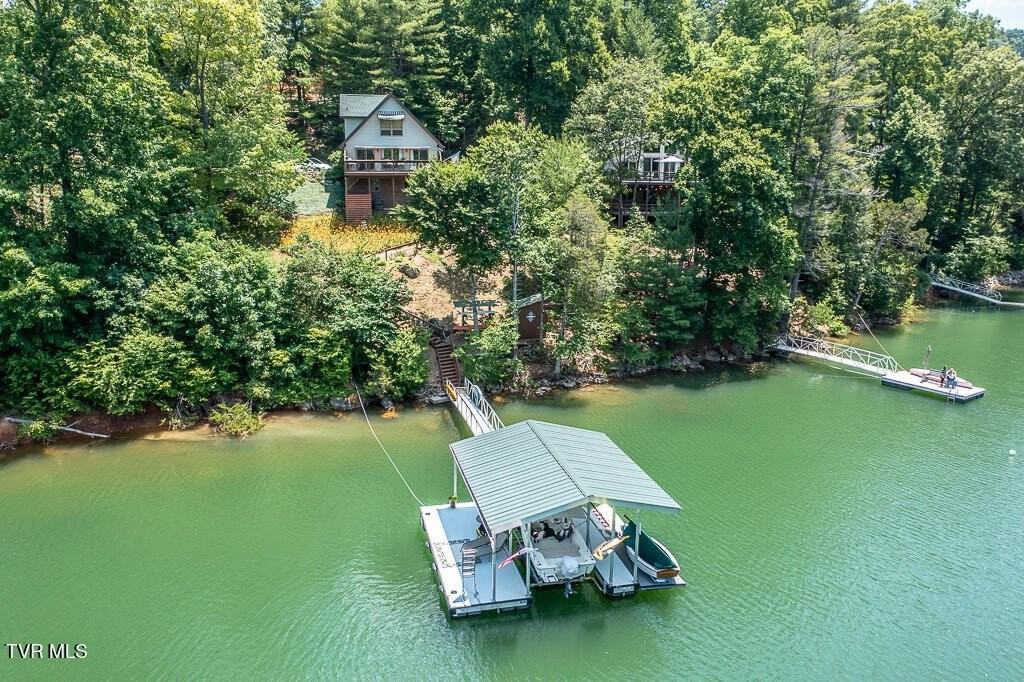 249 Candlewood Ln