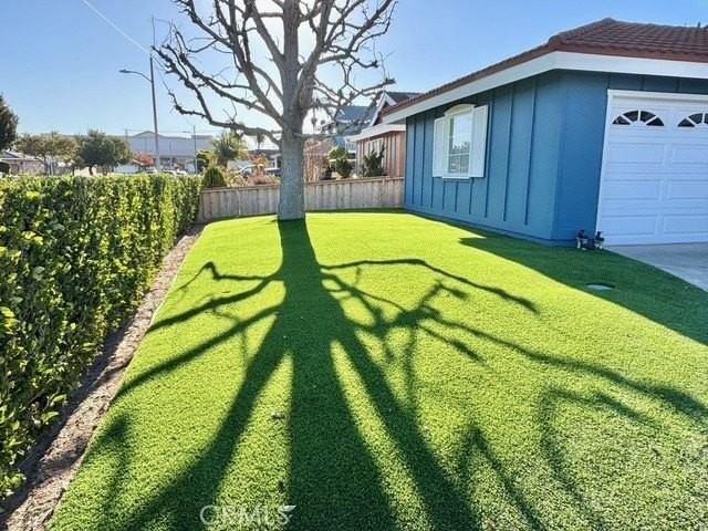 24252 Mccoy Rd - Photo 2 of 25