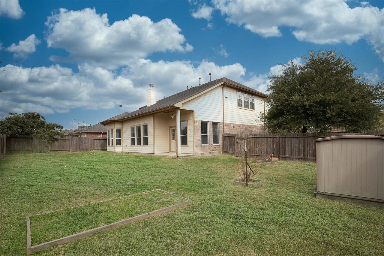 Flat Creek Dr - Photo 2 of 8