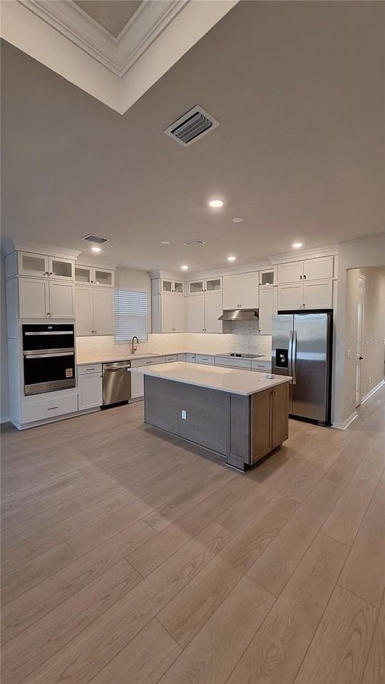 2153 Mossy Vine Ave - Photo 2 of 11