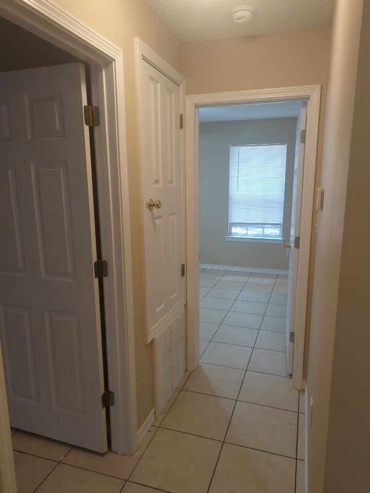 2560 Kingston Rd - Photo 6 of 9