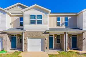 featured image of 7 Holmes Blvd Nw #C