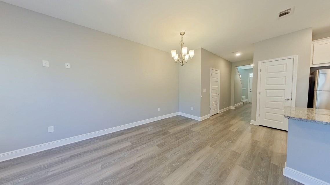 7 Holmes Blvd Nw #C - Photo 3 of 17
