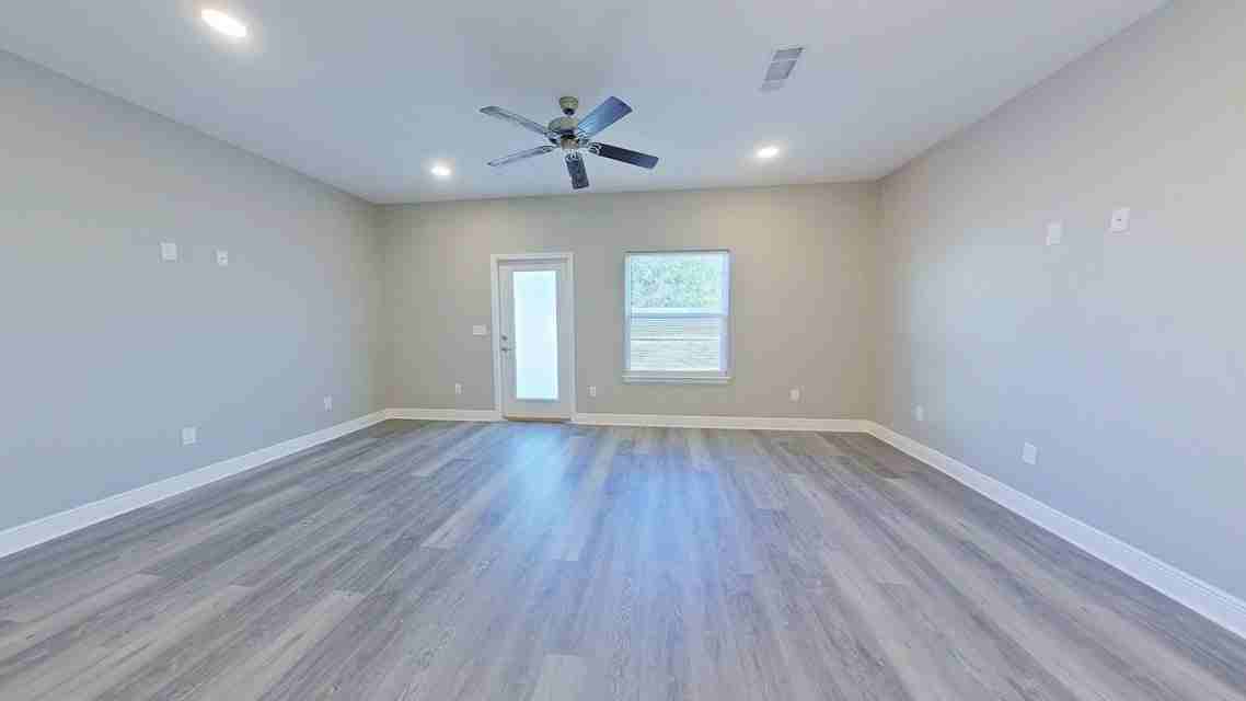 7 Holmes Blvd Nw #C - Photo 5 of 17