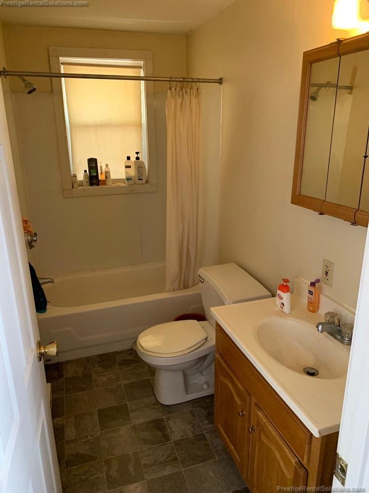 88 Gardena St #1 - Photo 3 of 18
