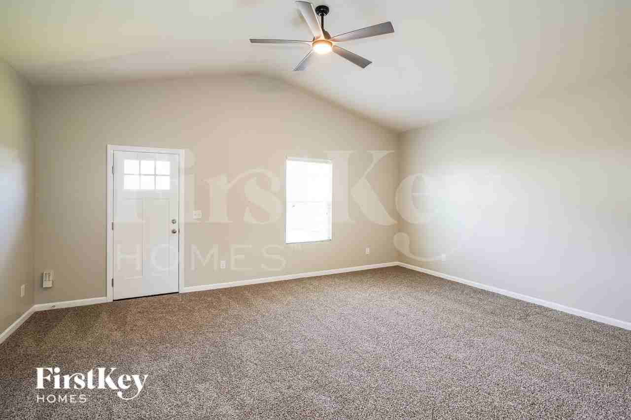 3437 Pitchers Ln - Photo 2 of 19