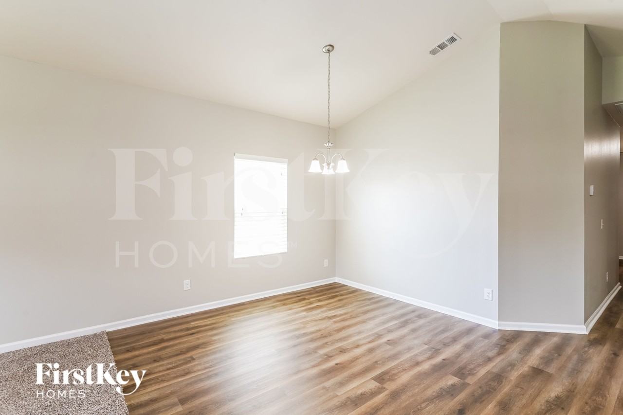 3437 Pitchers Ln - Photo 5 of 19