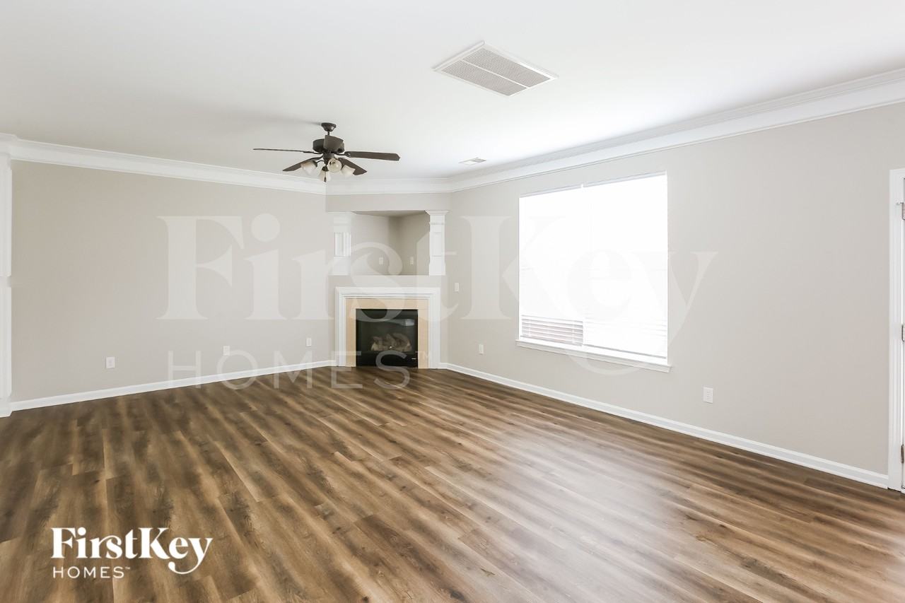 613 Latimer Way - Photo 5 of 16