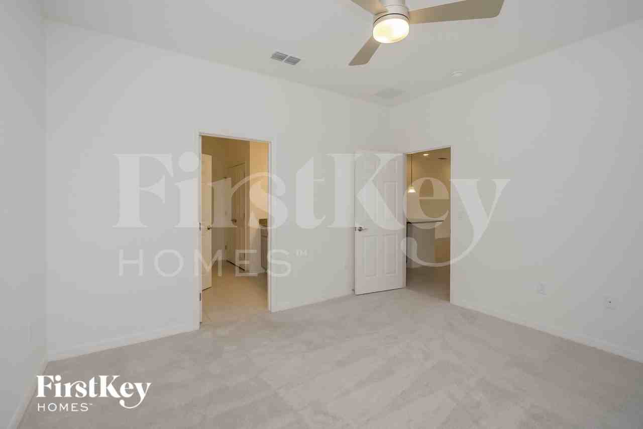 344 Corbel Ln - Photo 5 of 16