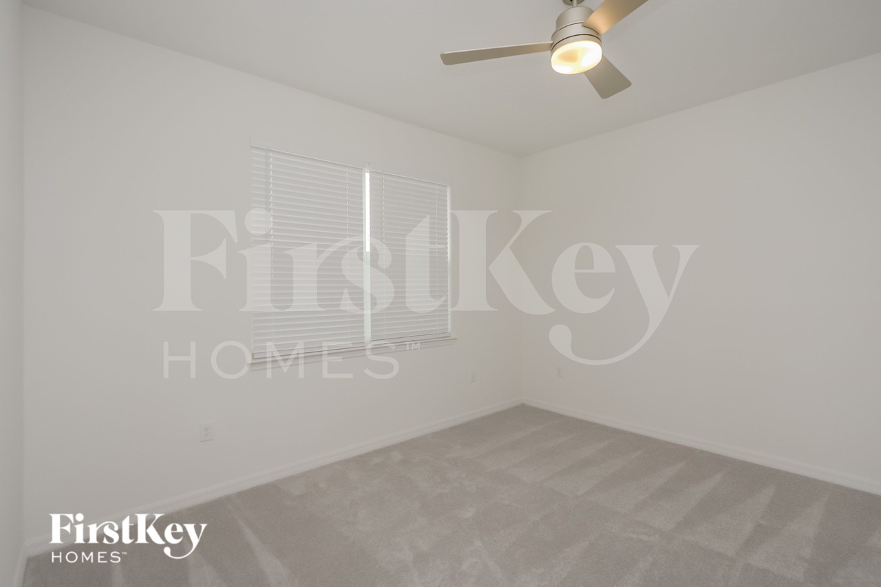 344 Corbel Ln - Photo 6 of 16