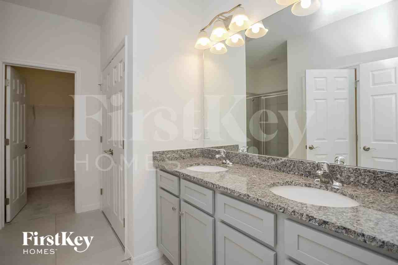 344 Corbel Ln - Photo 7 of 16