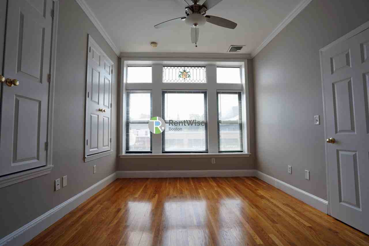 365 Washington St #204 - Photo 7 of 8