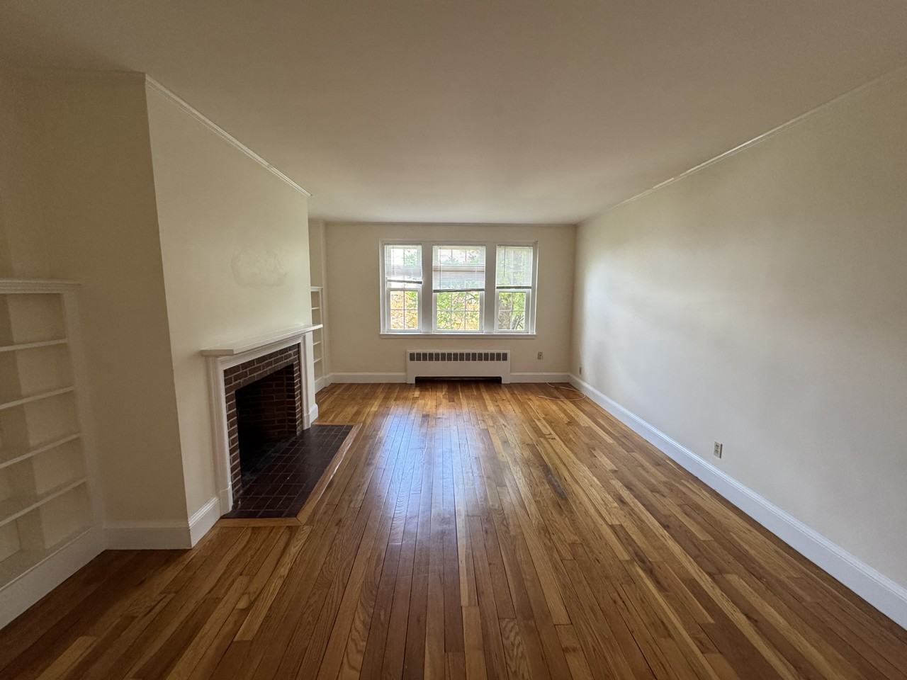 550 Belmont St #29 - Photo 2 of 29
