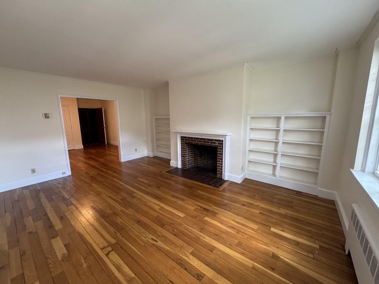 550 Belmont St #29 - Photo 3 of 29