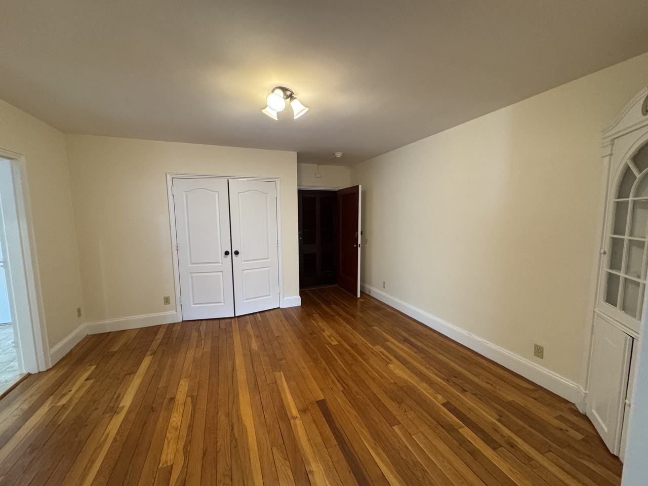 550 Belmont St #29 - Photo 6 of 29