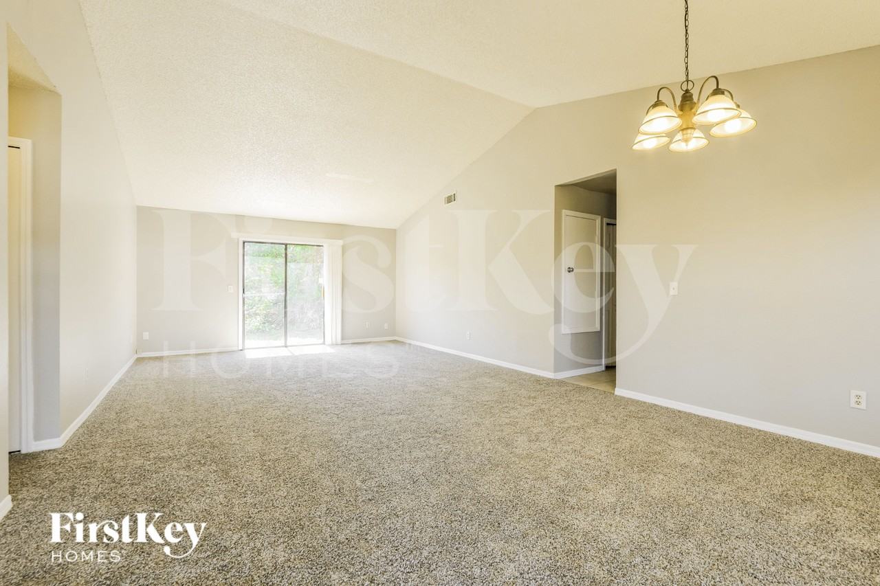 2175 Carriage Pointe Loop - Photo 5 of 21