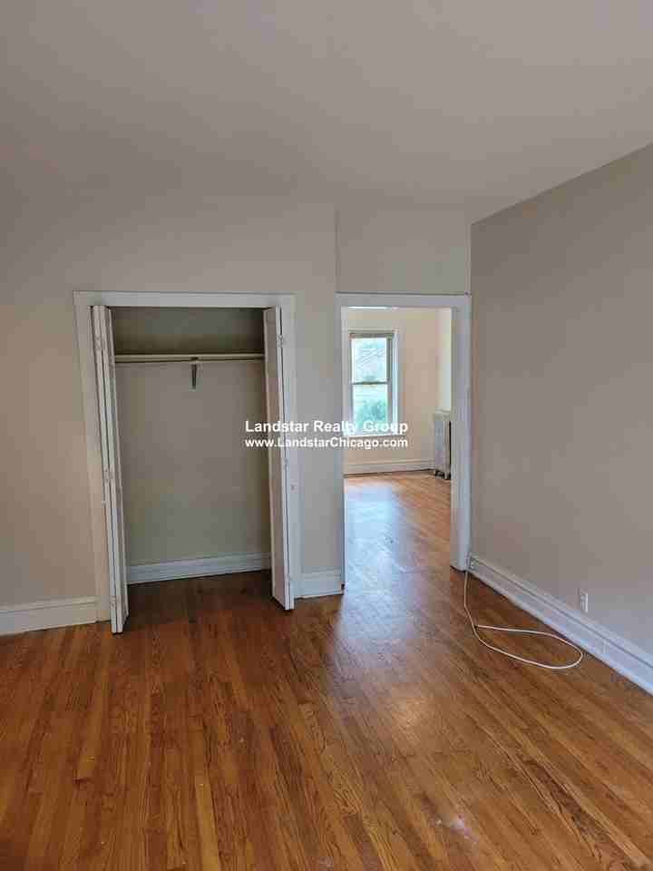 914 Reba Pl #3 - Photo 2 of 8