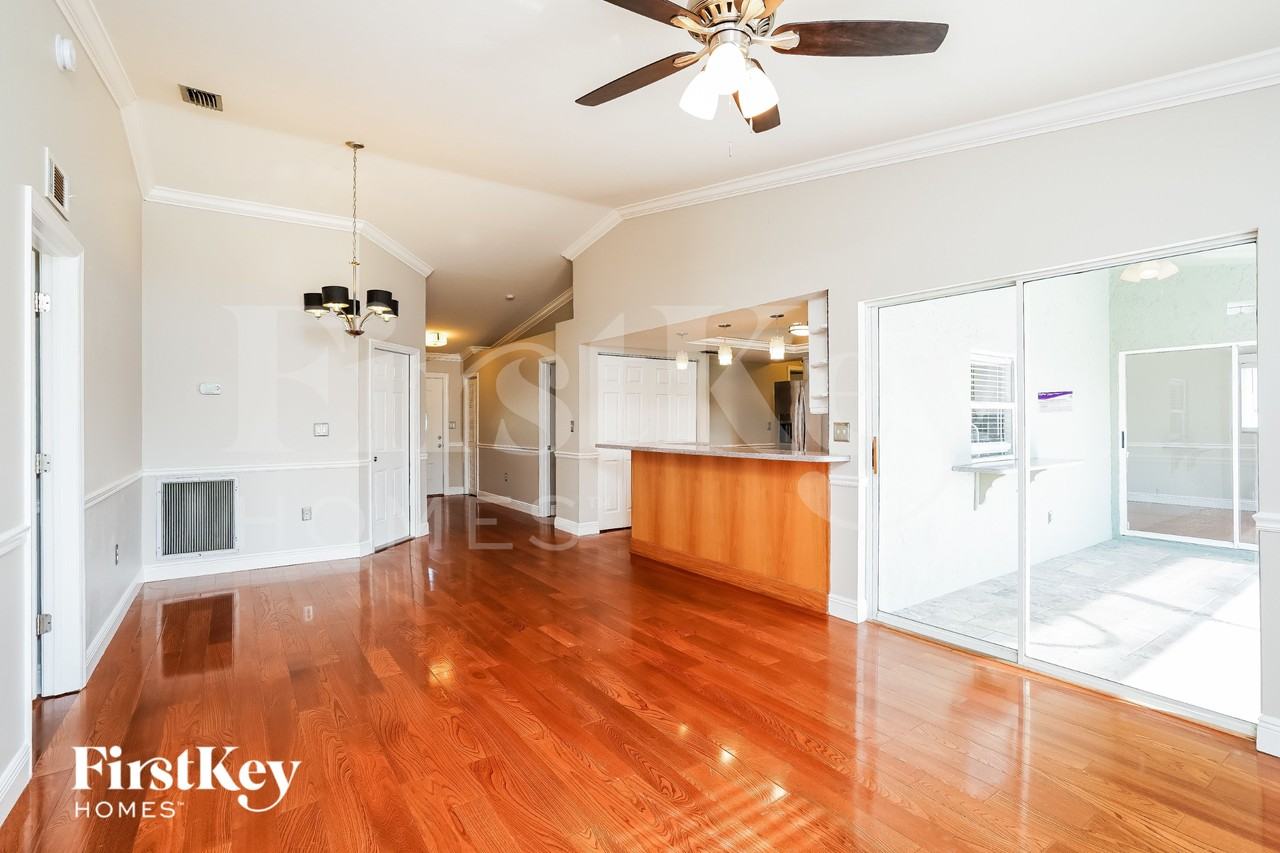 17261 Oriole Rd - Photo 2 of 16