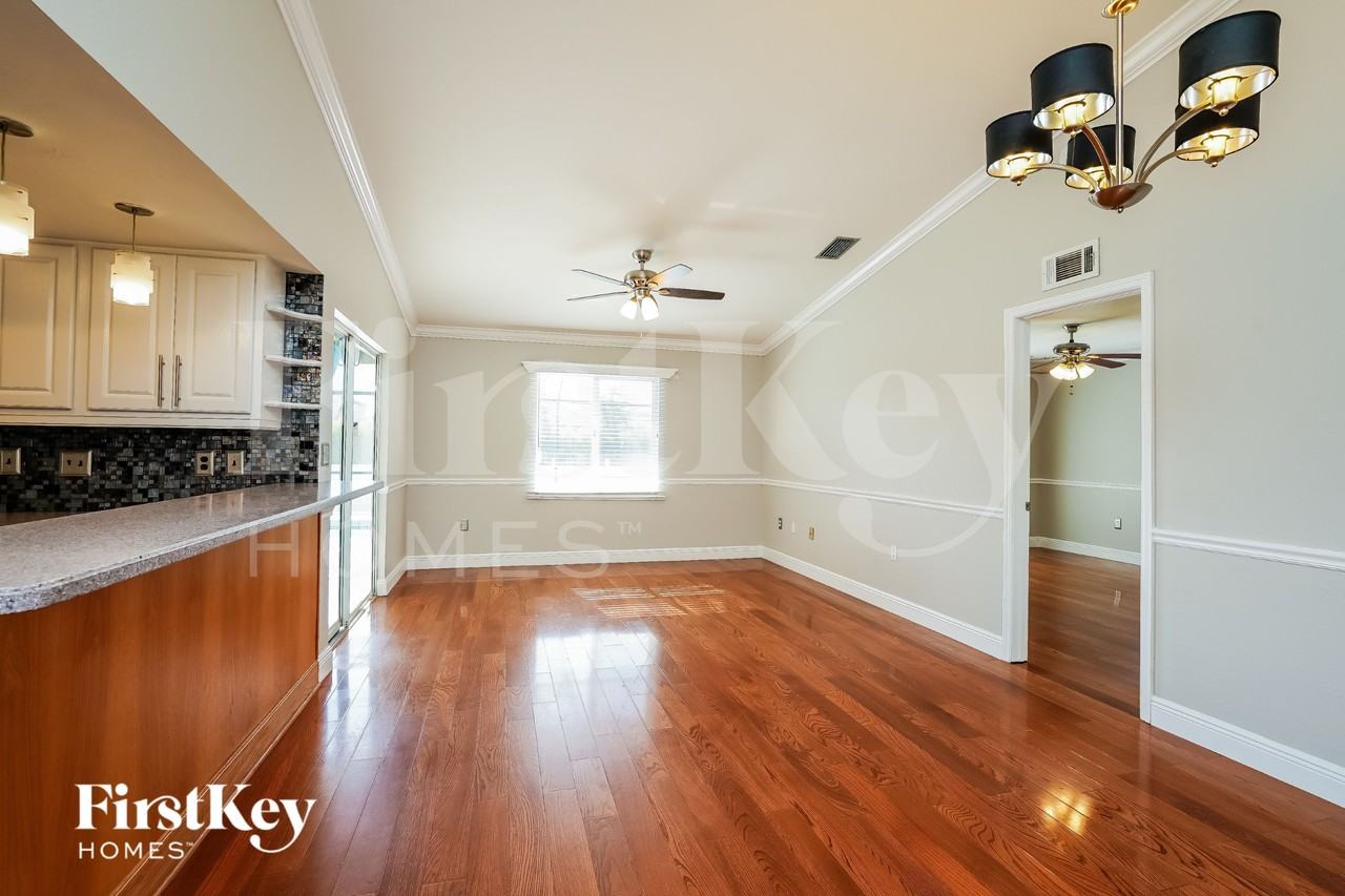 17261 Oriole Rd - Photo 3 of 16