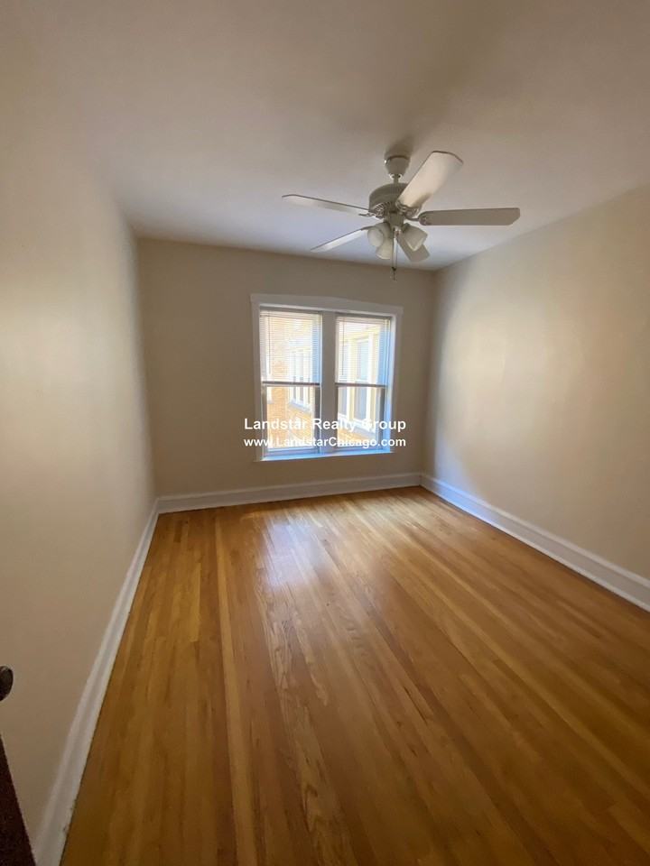 1967 W Foster Ave #3 - Photo 5 of 17