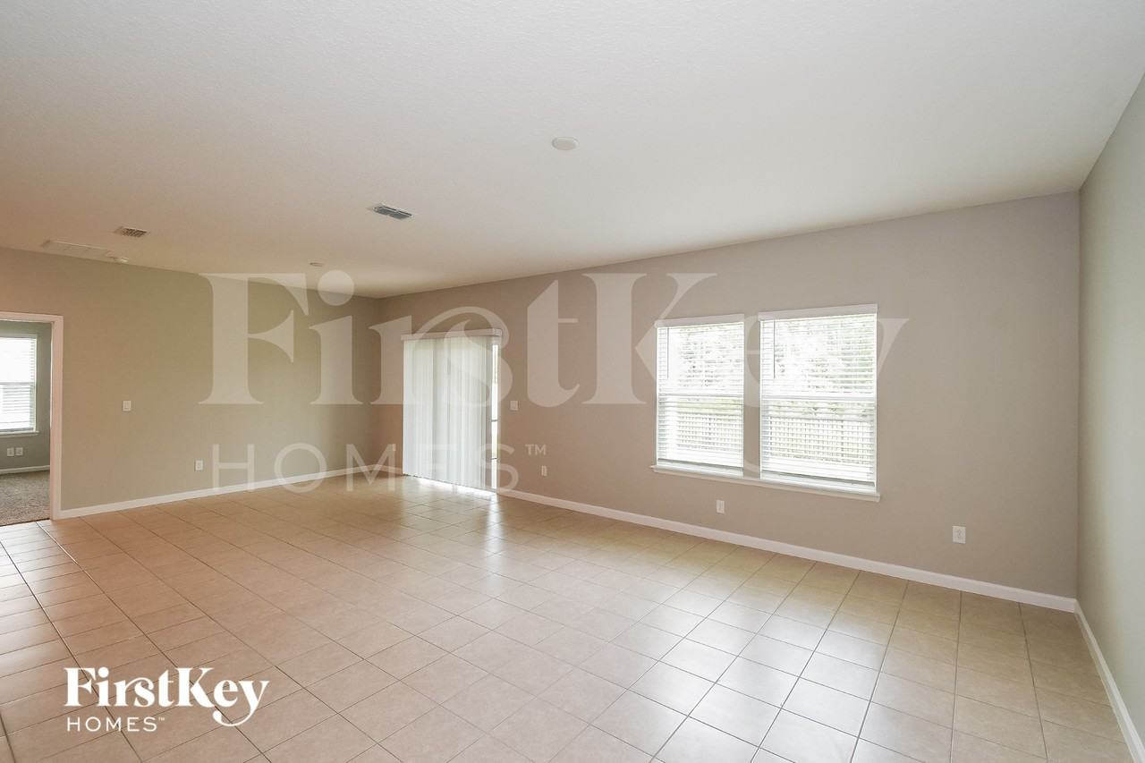 5592 Kellar Cir - Photo 3 of 15
