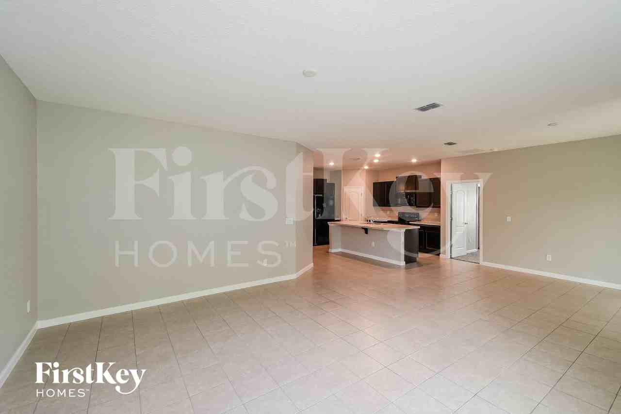 5592 Kellar Cir - Photo 4 of 15