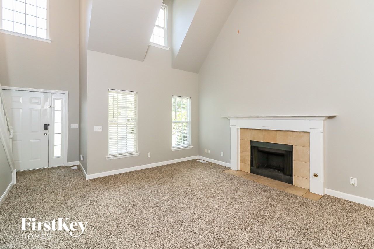 2630 Argo Dr Se - Photo 3 of 15