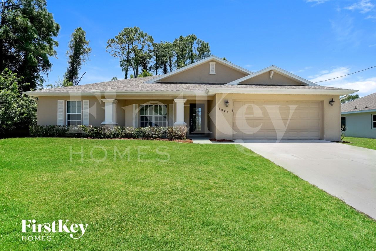 1002 Ne 33rd Ln