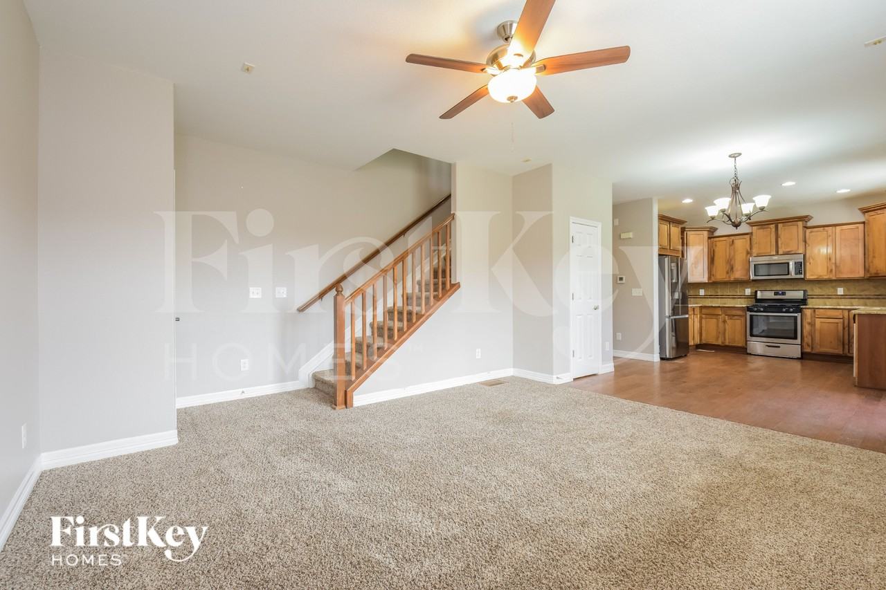 12742 E 105th Ave - Photo 2 of 15