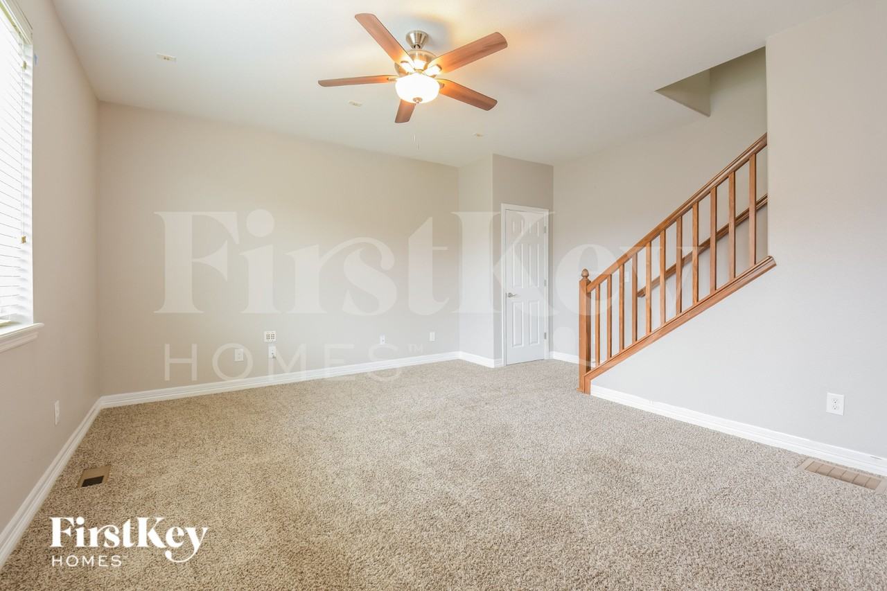 12742 E 105th Ave - Photo 3 of 15