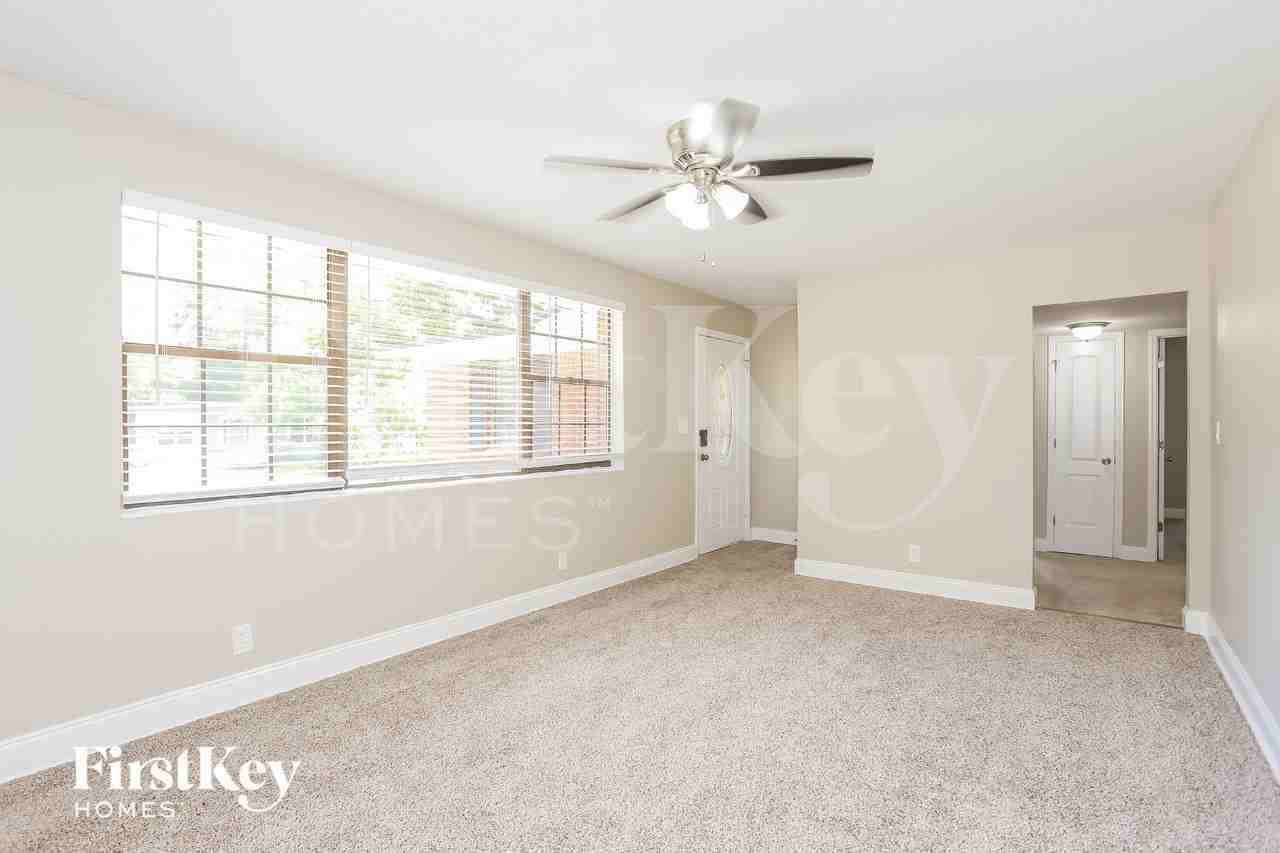 6641 Pine Summit Dr - Photo 3 of 15