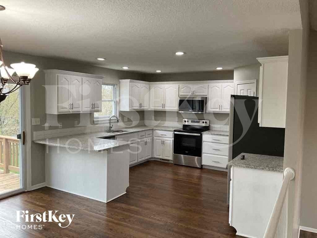 904 Madelyn Dr - Photo 5 of 13
