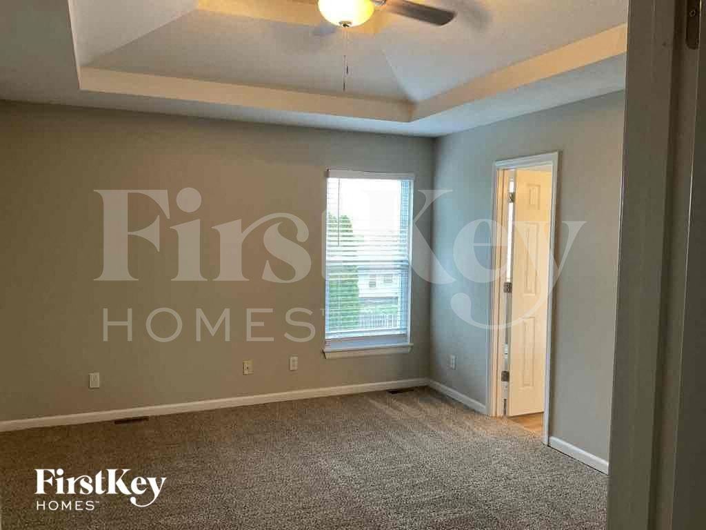904 Madelyn Dr - Photo 7 of 13