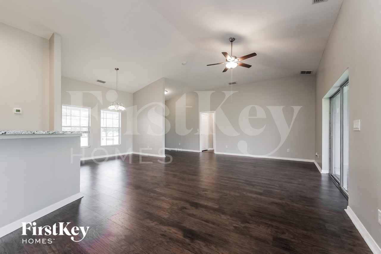 129 Wanatah Ave - Photo 3 of 16
