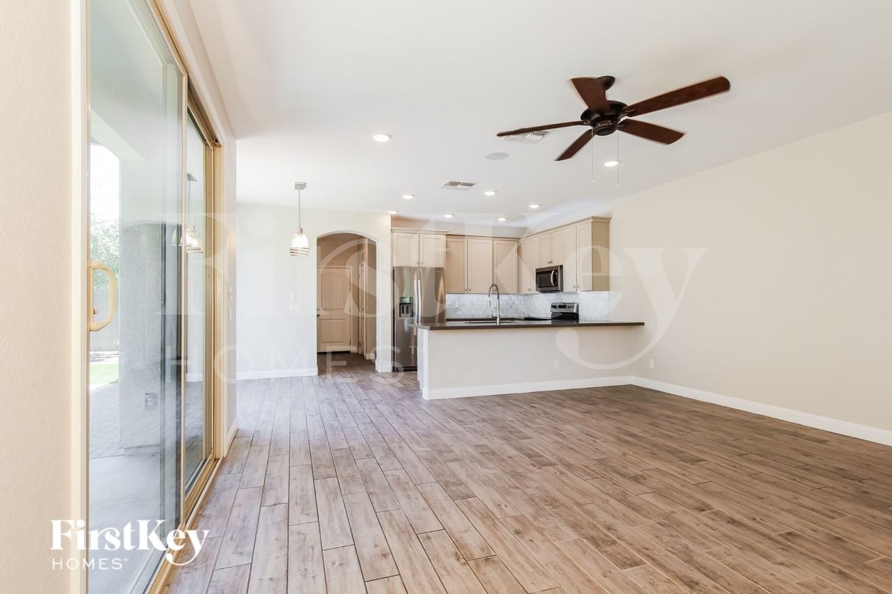 1023 S 151st Ln - Photo 2 of 16