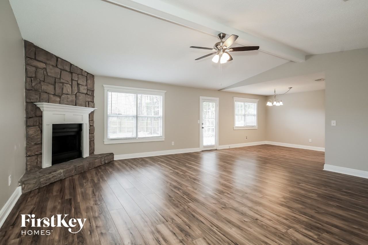 6181 Island Forest Dr - Photo 4 of 15