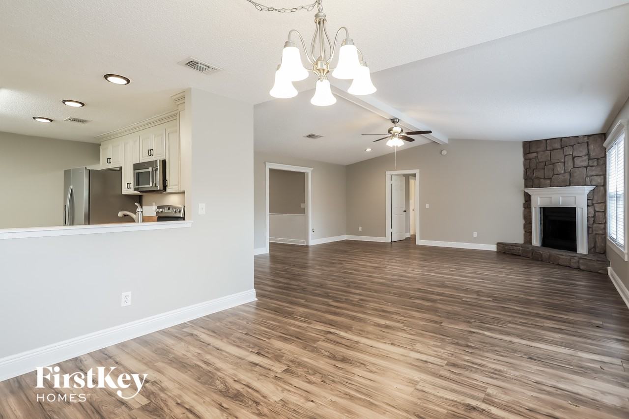 6181 Island Forest Dr - Photo 5 of 15