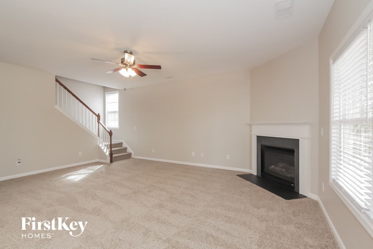 1009 Terrapin St - Photo 5 of 15