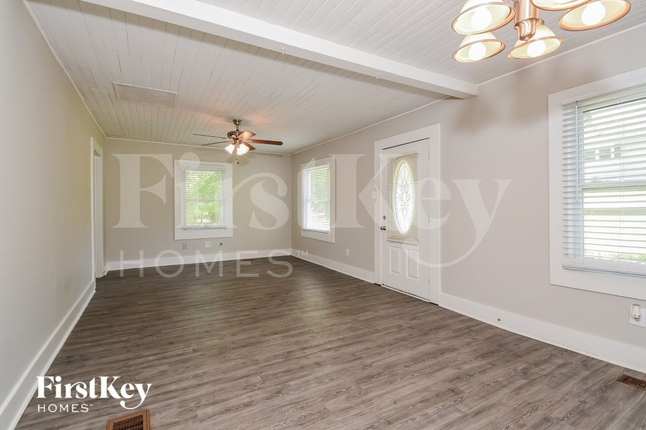 5664 Perk St - Photo 3 of 18