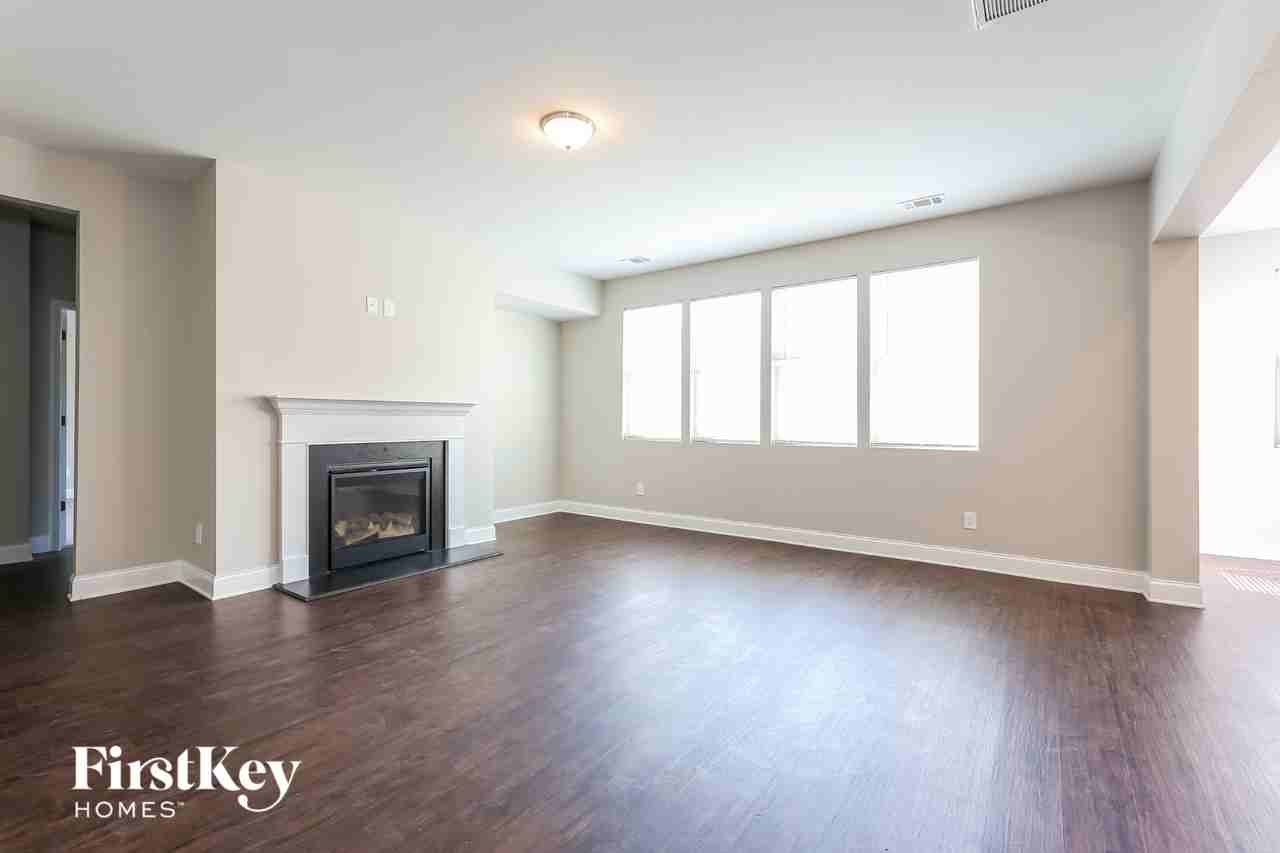 451 Victoria Heights Dr - Photo 3 of 14
