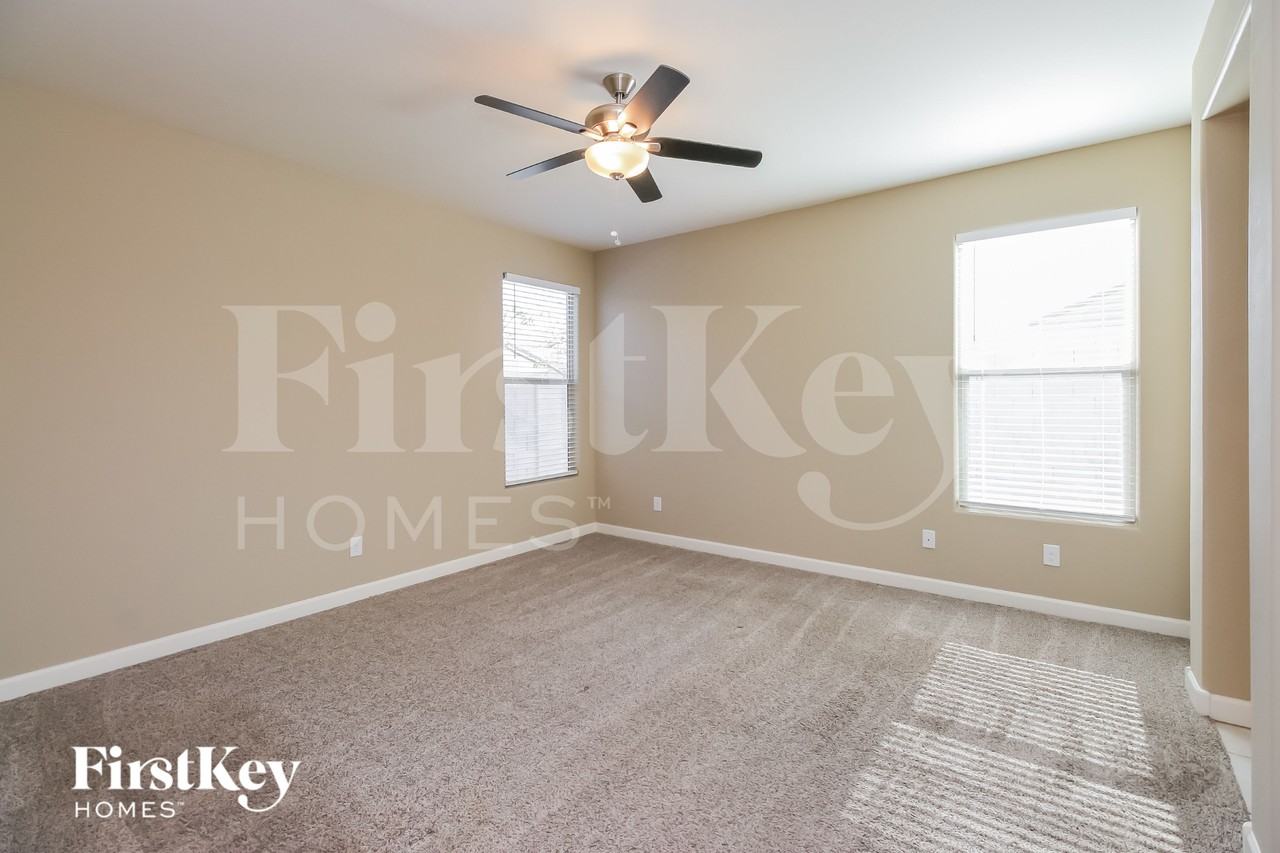3915 W Alabama Ln - Photo 7 of 15