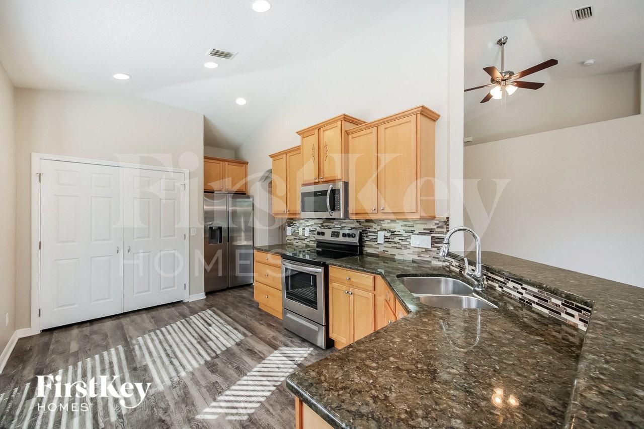 4929 Hungary Rd - Photo 6 of 16